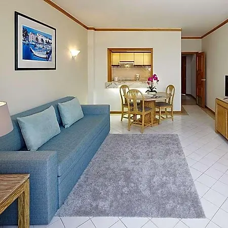 Aparthotel Luna Clube Oceano 3*