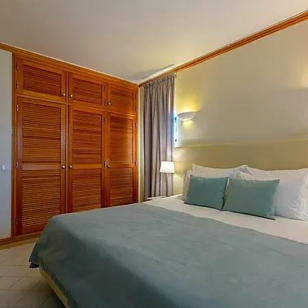 Luna Clube Oceano Aparthotel 3*