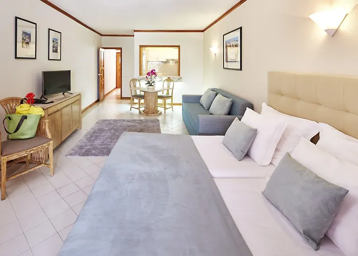 Luna Clube Oceano 3*